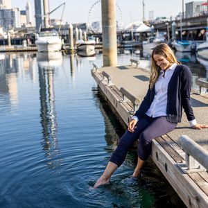 Oakville Cardigan, miniatyr 1