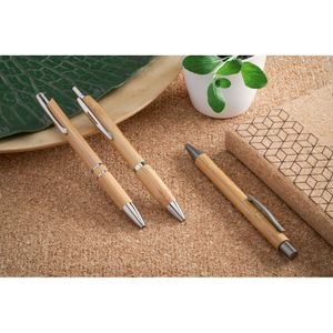 BETA BAMBOO. Bambukulspetspenna med klämma och metalldetaljer, miniatyr 4