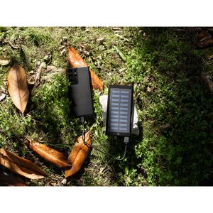 CLERK. 8 000 mAh powerbank med solpanel i 100 % återvunnen aluminium, miniatyr 4